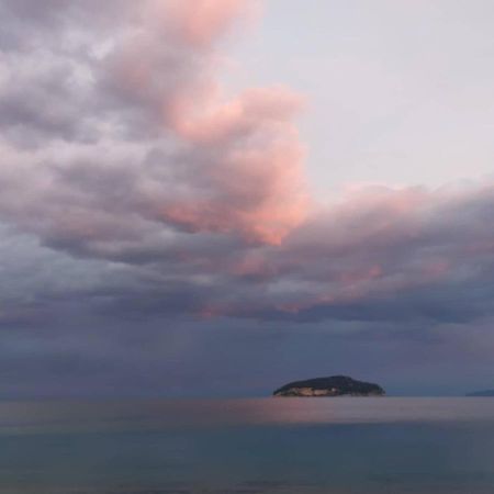 Menta Apartment Nea Iraklitsa Εξωτερικό φωτογραφία